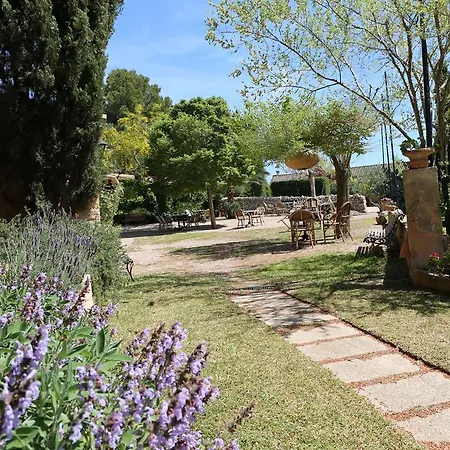 Oliver Moragues Grandhouse & Vineyard *