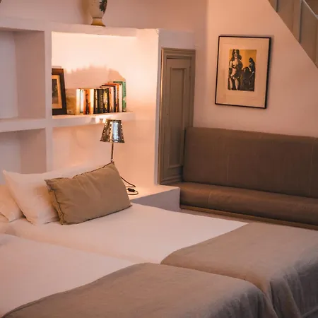 Oliver Moragues Grandhouse & Vineyard *