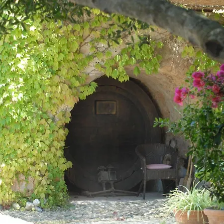 Country house Oliver Moragues Grandhouse & Vineyard *