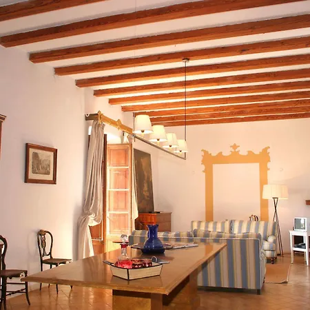 Oliver Moragues Grandhouse & Vineyard Country house