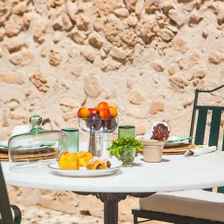 Country house Oliver Moragues Grandhouse & Vineyard